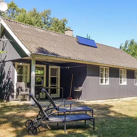 Pet Friendly In Aakirkeby With Kitchen Vester Somarken
