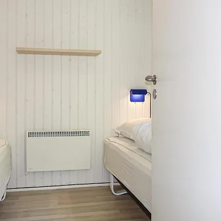 Дом отдыха Cosy In Aakirkeby With 3 Bedrooms And Wifi